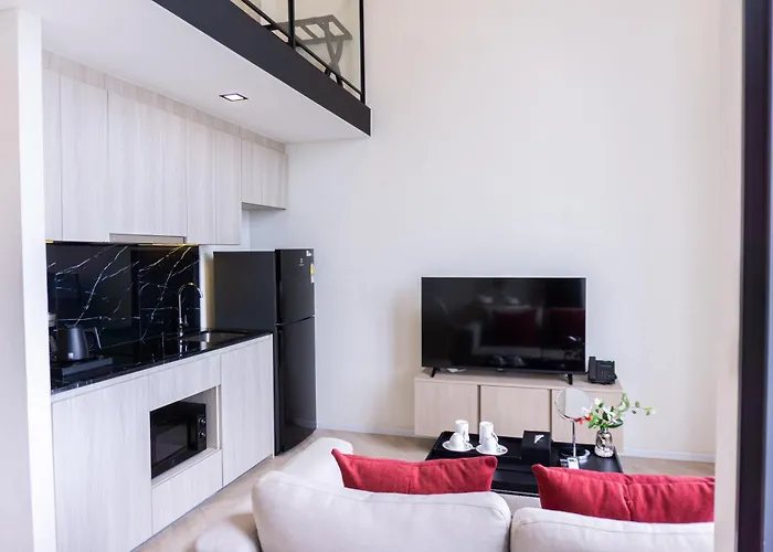 ホテル Ramada Plaza By Wyndham Sukhumvit 48 4*
