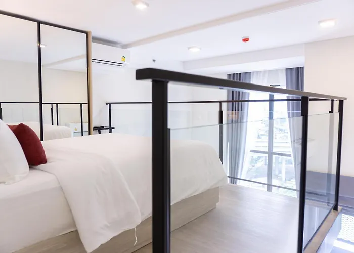 ホテル Ramada Plaza By Wyndham Sukhumvit 48 4*