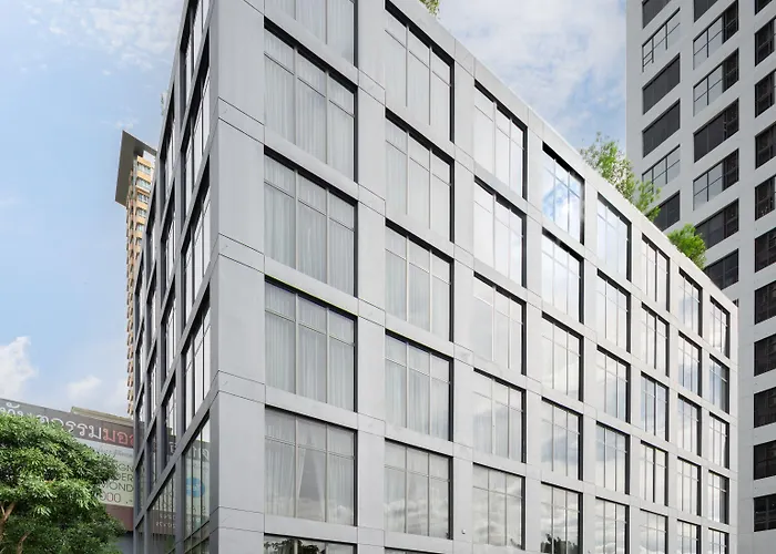ホテル Ramada Plaza By Wyndham Sukhumvit 48 4*