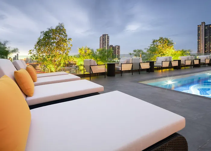 Ramada Plaza By Wyndham Sukhumvit 48